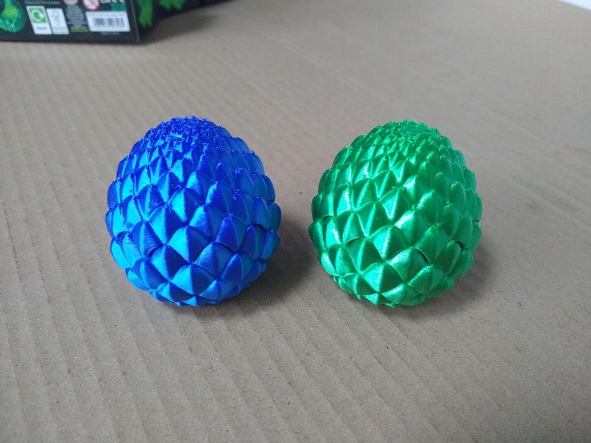 3D printed dragon egg - overall view during inspection
