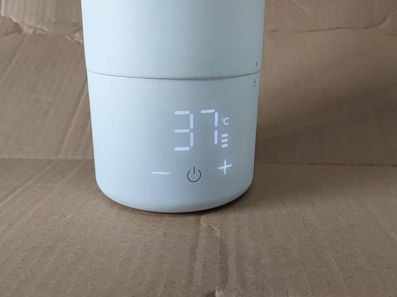 Temperature unit — display showing 37°C in normal operation mode