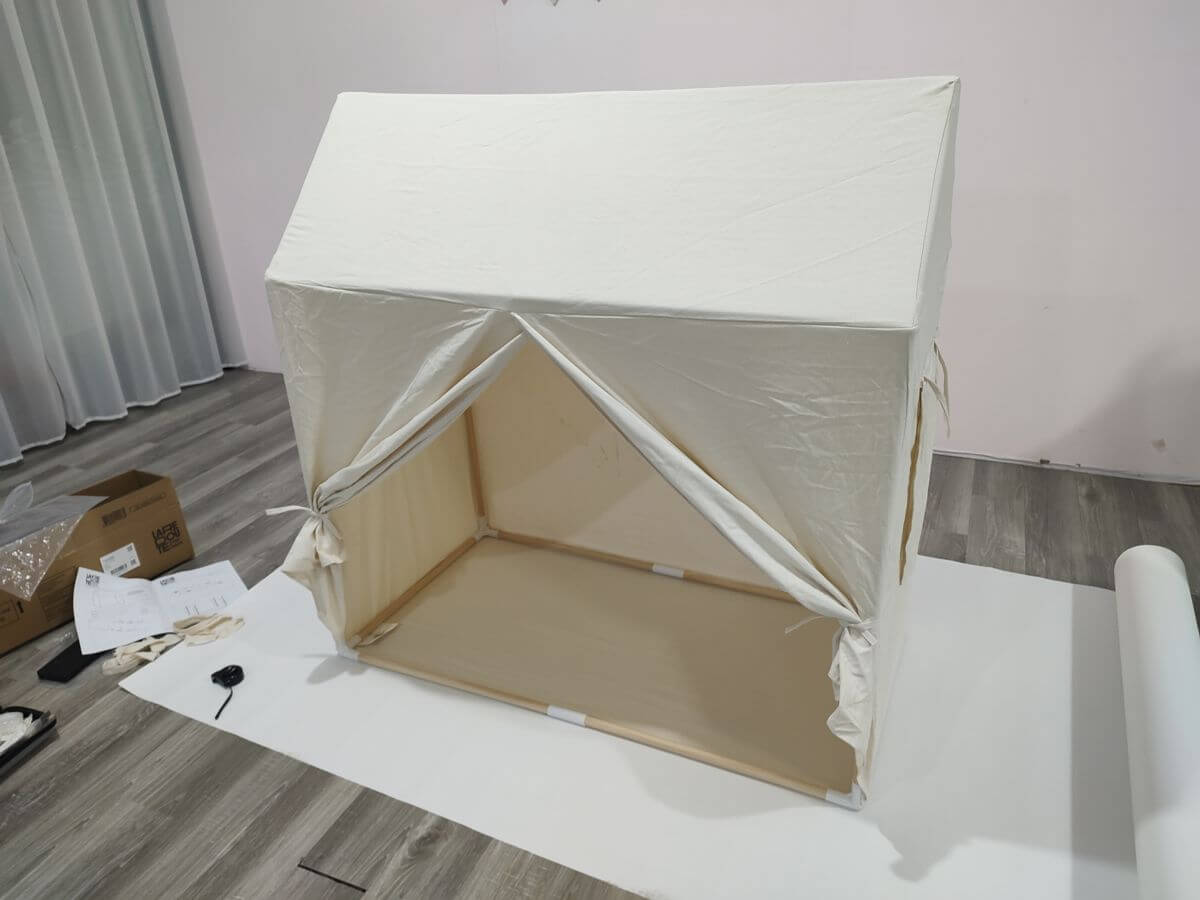 Children tent - entrance detail