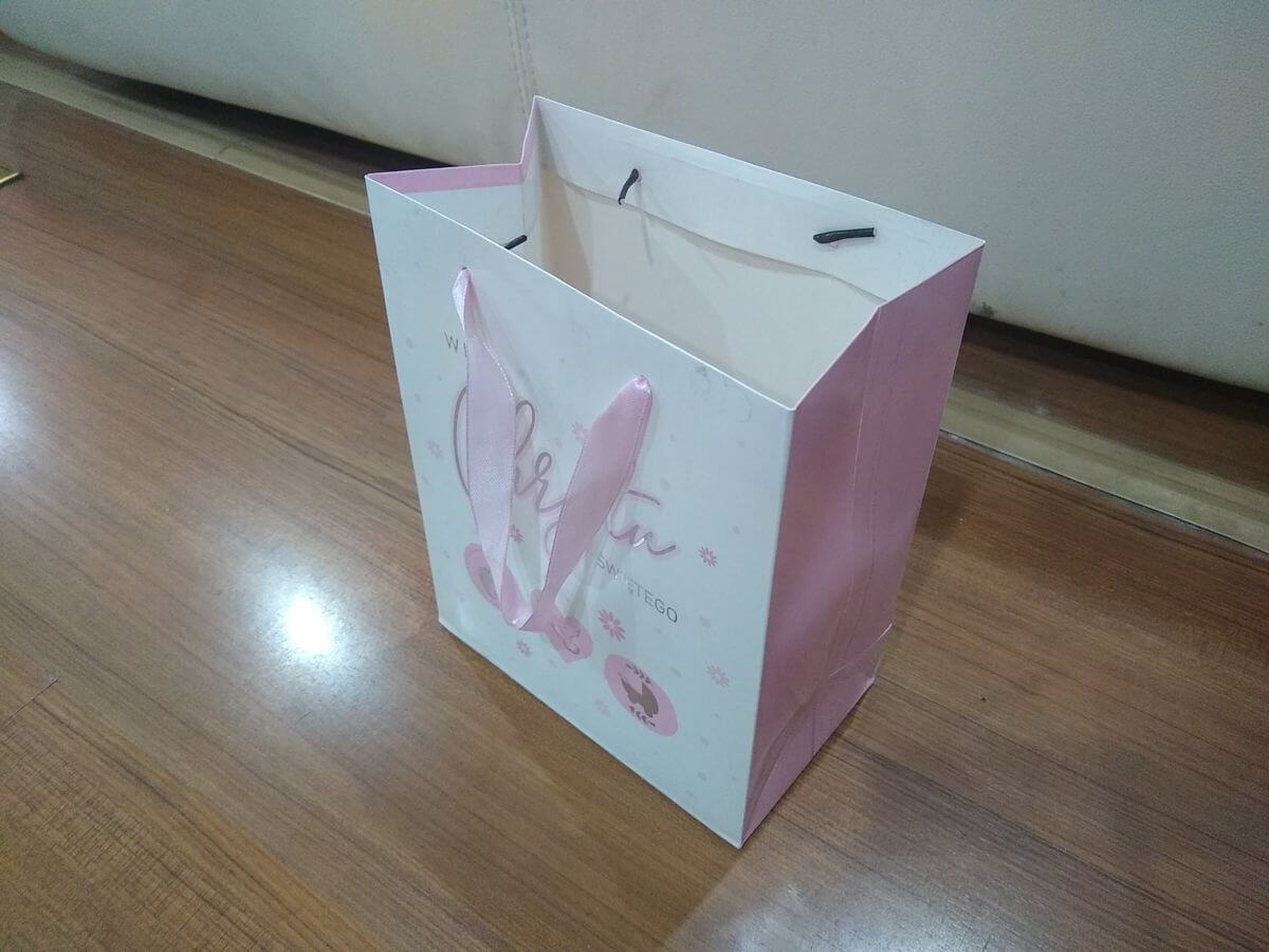 Finished paper bag samples from production at Zhejiang printing factory