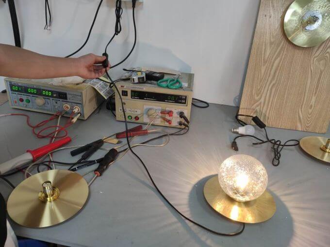 Electronics inspection in China: power-on and switch function test on lighting product