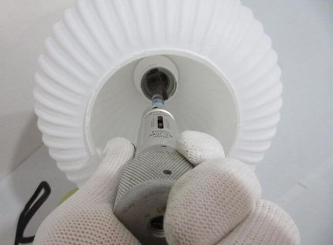 Luminaire inspection in China: torque test on E27 E26 lamp holder