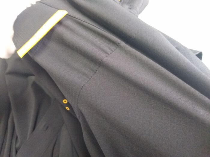 Apparel inspection in China: stitching line grip test with opposing force