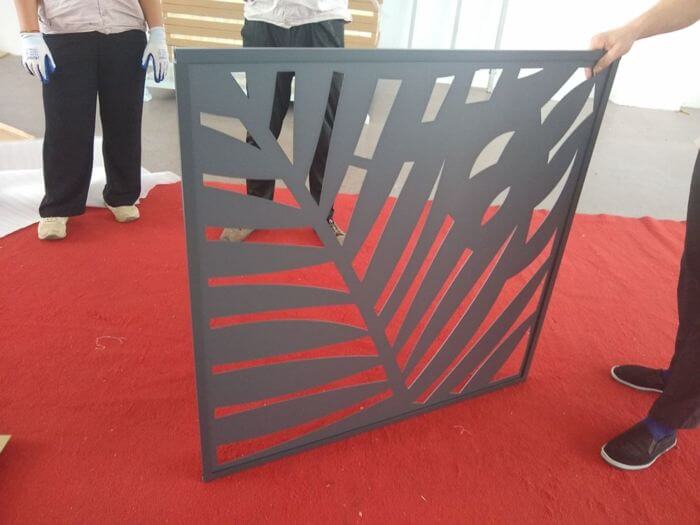 Building materials inspection in China: appearance check on fence panels