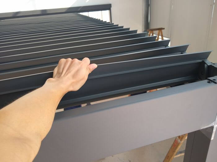 Building materials inspection in China: wind pressure strength test on structural steel roof blades