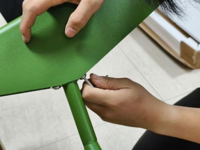 Furniture inspection in China: KD furniture assembly trial checking hole alignment