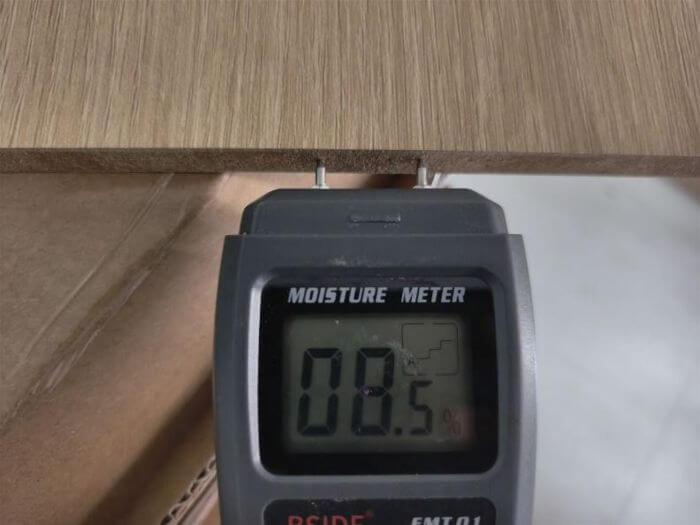 Furniture inspection in China: wood moisture content test with pin moisture meter