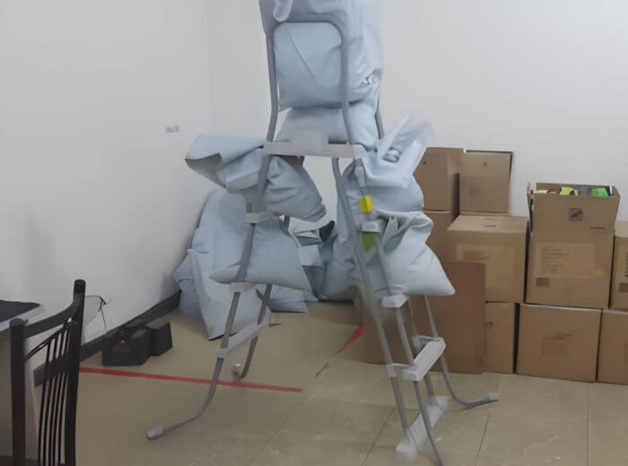 Garden & outdoor inspection in China: pool ladder load test at 200 kg